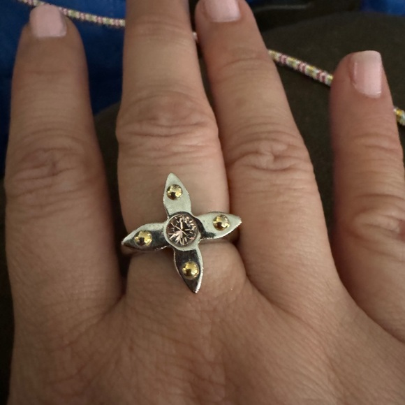 Set Louis Vuitton Love Letters Flower Rings - Picture 4 of 12